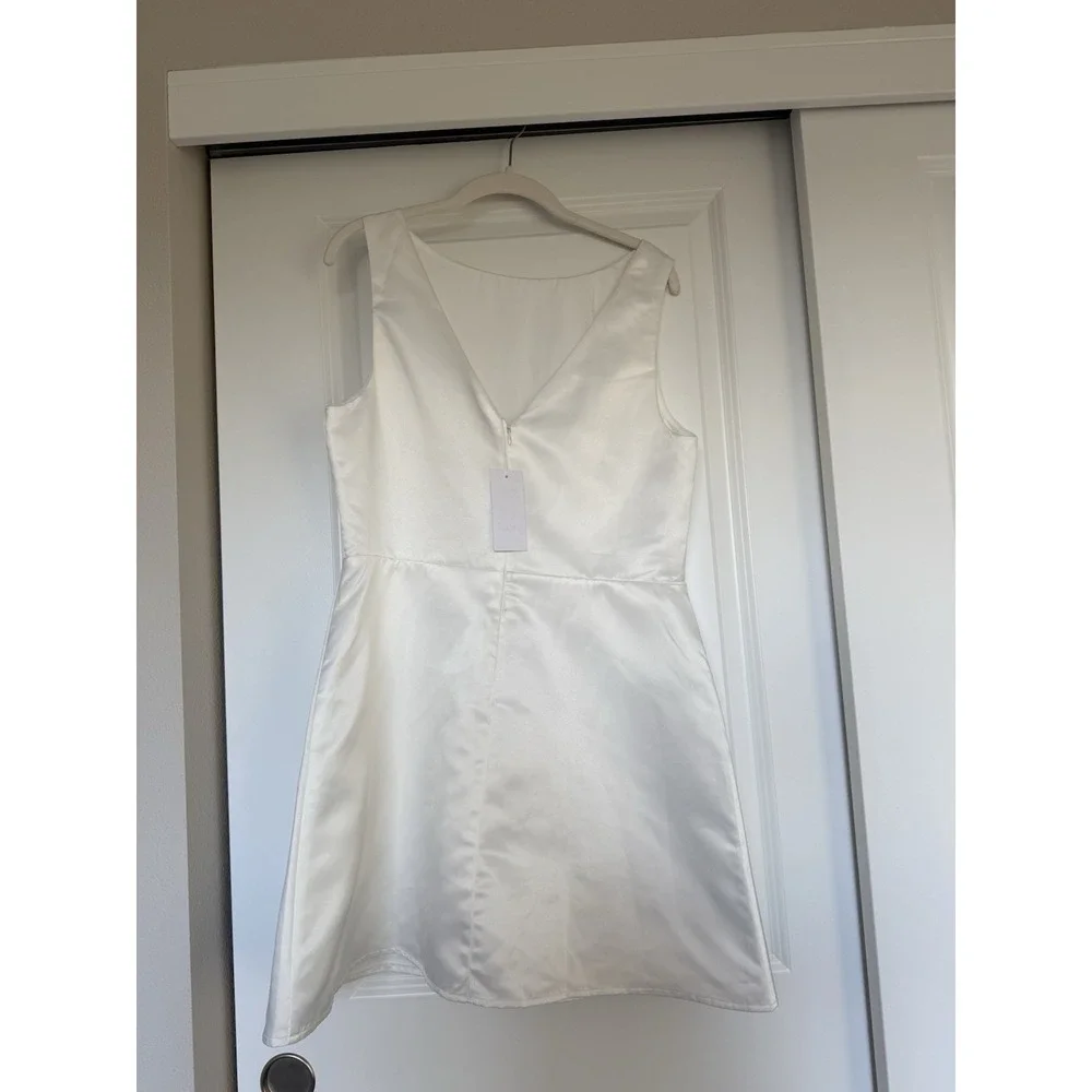 NWT Reformation Zenni Dress‎ Ivory Size 12 Bridal Boat Neck Satin V Neck Mini
